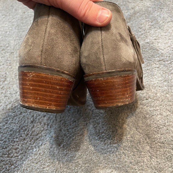 **Vionic Booties** - Picture 6 of 6